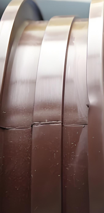 讓橡膠制品輕松脫模，迪瓦橡膠隔離劑如何成為工廠生產(chǎn)線的“隱形助手”