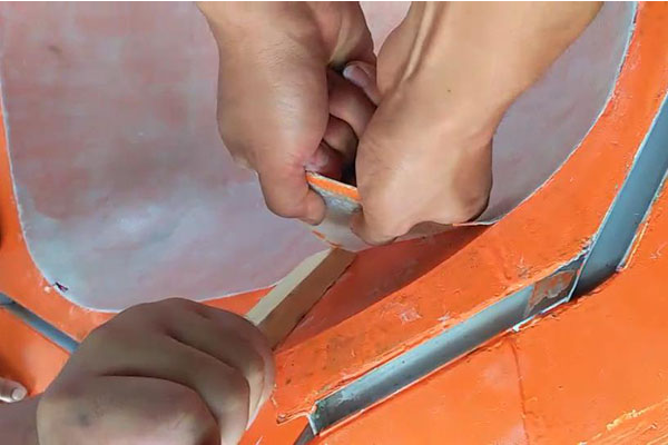 玻璃鋼模具為什么會(huì)脫模困難，怎么解決？